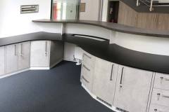 Empfangstresen mit Lichtband