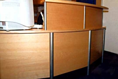 Empfangstresen Zahnarztpraxis - Buche lackiert