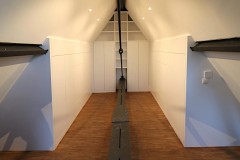 Ankleidezimmer Dachgeschoss, Front lackiert