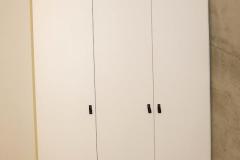 Ankleidezimmer mit Innenbeleuchtung, Front lackiert