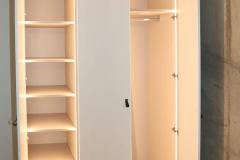 Ankleidezimmer mit Innenbeleuchtung, Front lackiert