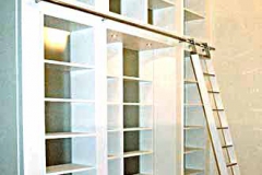 Raumteiler mit Schiebetüren - Esche weiß lackiert, Glas