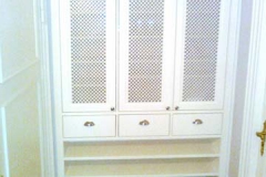 Einbauschrank - weiß lackiert, mit Schuhablage