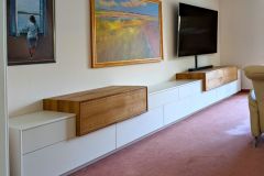 Sideboard mit Schubladen, weiß lackiert und Eiche geölt