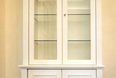 Geschirrschrank - MDF weiß lackiert