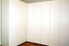Schlafzimmerschrank - weiß lackiert
