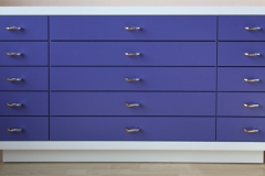 Sideboard auf unsichtbaren Rollen - MDF lackiert